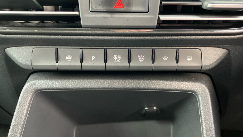 Ford Transit Connect 240 L2 Diesel 2.0 EcoBlue 122ps Limited Van Auto